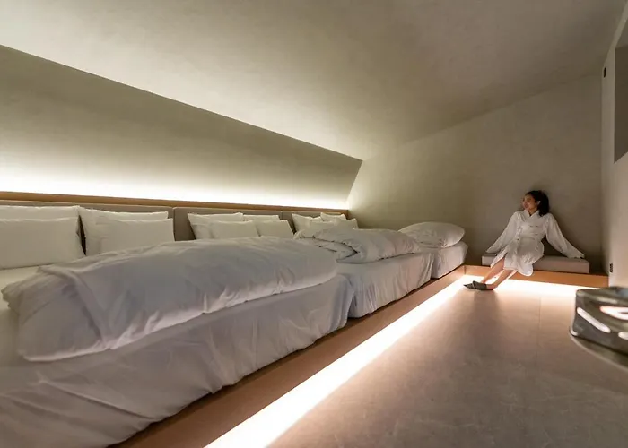 Apartment 6인#홍대#dmc역#커플,가족,단체여행#프라이빗 감성숙소#maison De Ellie Seoul